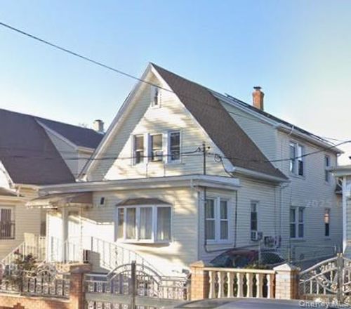 10906 Liverpool St, Jamaica, NY, 11435-5726 | Card Image