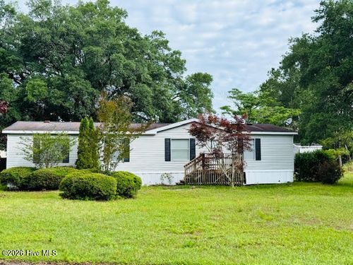 3670 Old Maco Rd Ne, Leland, NC, 28451-4090 | Card Image