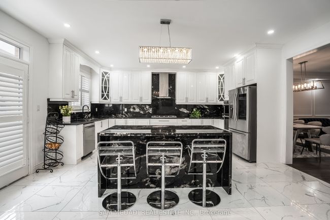 28 Clockwork Dr, House other with 7 bedrooms, 7 bathrooms and 2 parking in Brampton ON | Image 6