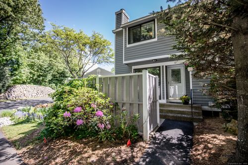 17-17 Ives Hill Ct, Cheshire, CT, 06410-3916 | Card Image