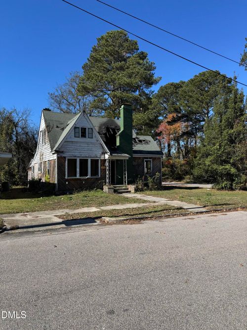 301 S Virginia St, Goldsboro, NC, 27530-4751 | Card Image