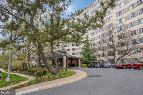 240-1200 N Nash St, ARLINGTON, VA, 22209-3688 | Card Image