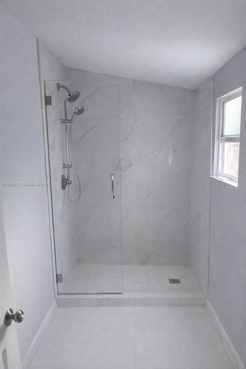 9407 Nw 4th Ave, Miami, FL, 33150-2122 | Card Image