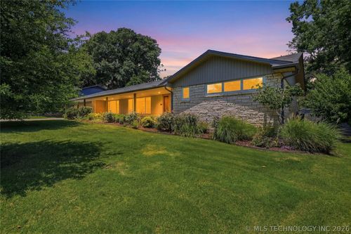 2853 E 35th Pl, Tulsa, OK, 74105-2927 | Card Image