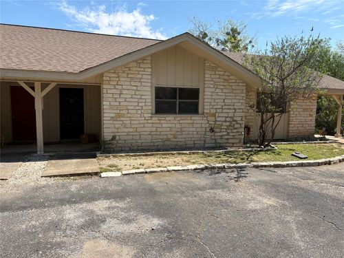 d93-21013 Highland Lake Dr, Lago Vista, TX, 78645-7714 | Card Image