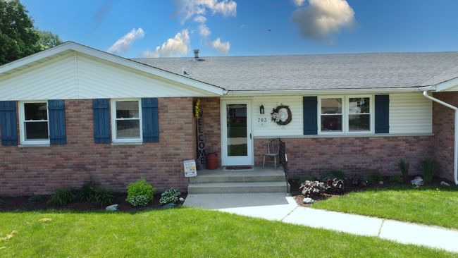 703 E Rosewood St, House other with 3 bedrooms, 2 bathrooms and 2 parking in Watseka IL | Image 5