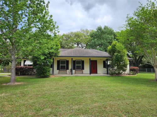 101 Becica St, Columbus, TX, 78934-2073 | Card Image