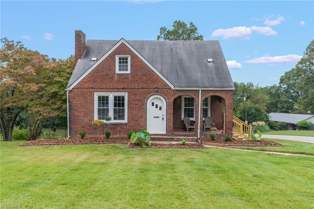Konnoak Dr, Winston Salem, NC 27127