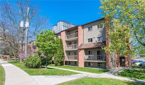112-30 Hickory St E, Waterloo, ON, N2J4L4 | Card Image