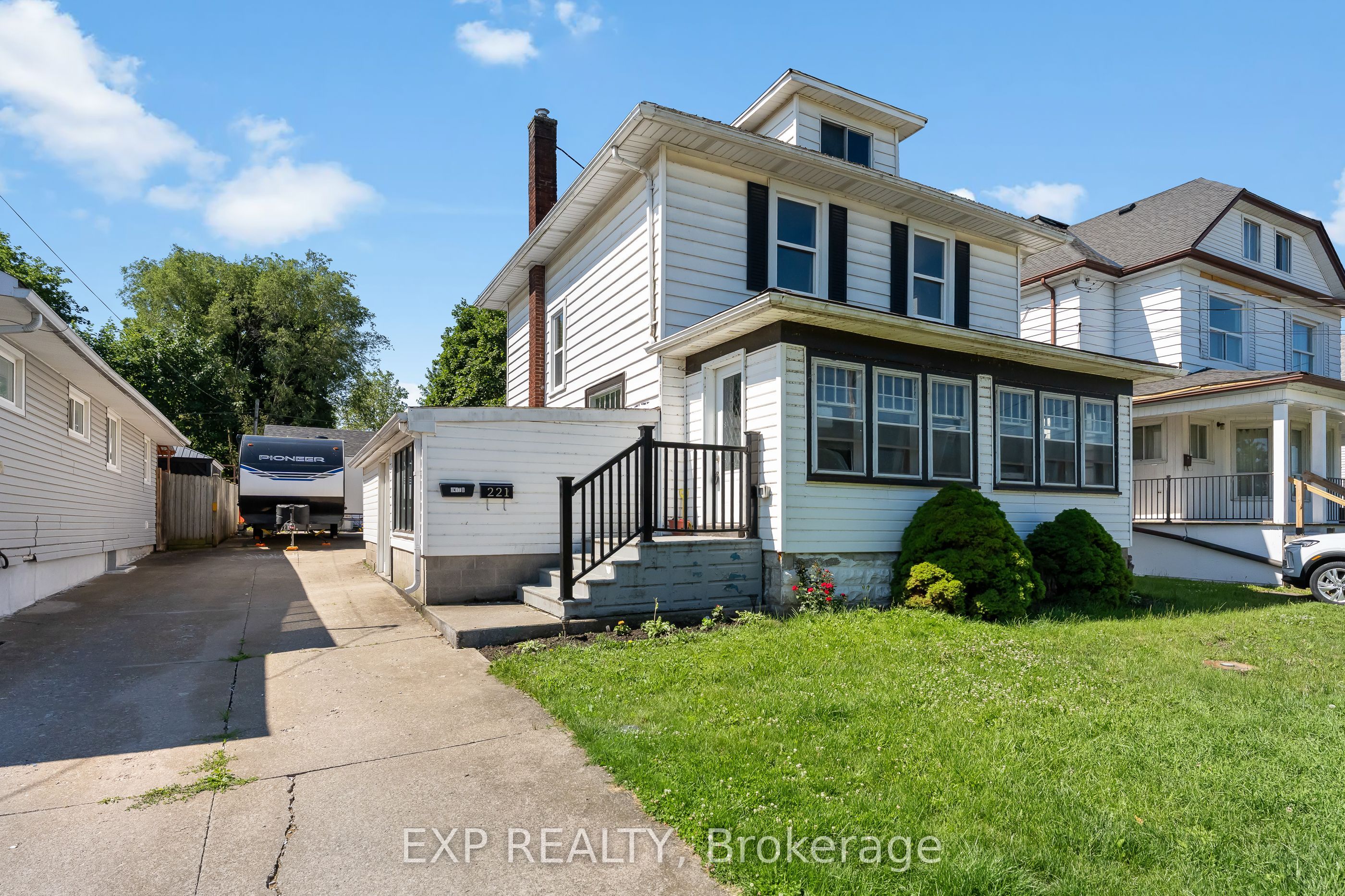 Residential in Fort Erie 3