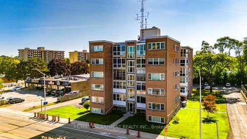 8-824 Brant St, Burlington, ON, L7R2J5 | Card Image