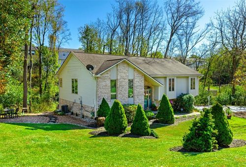 908 Essex Dr, Hempfield Twp, PA, 15601 | Card Image