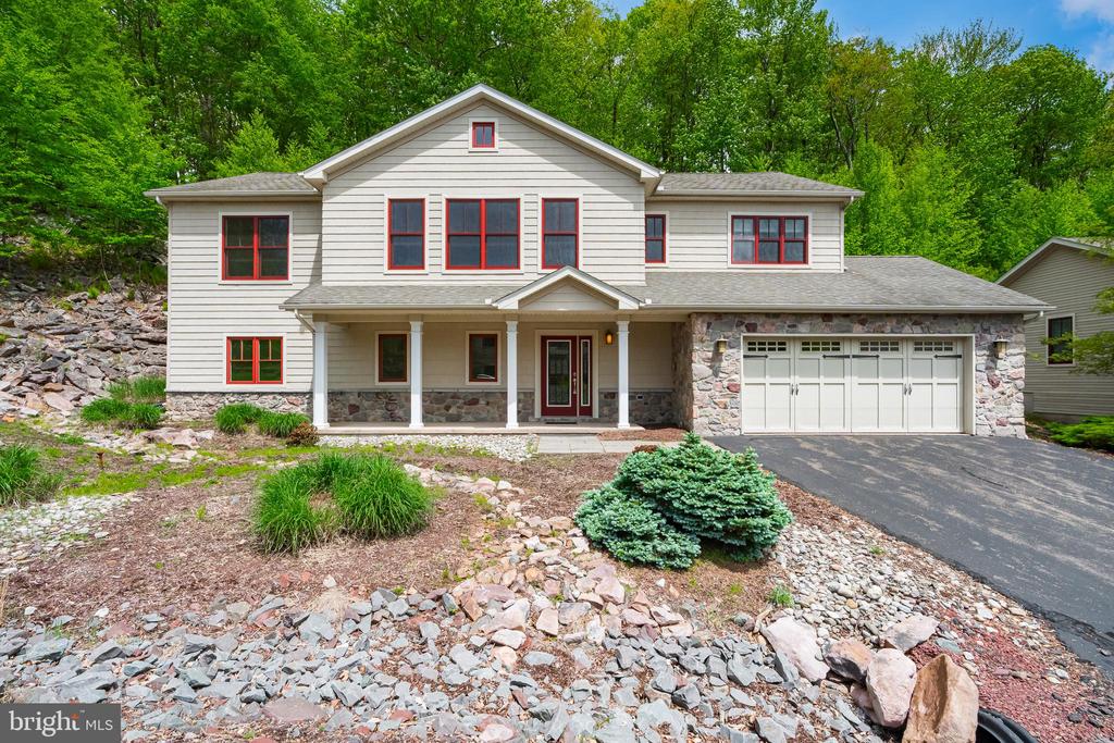 Residential in LAKE HARMONY 4