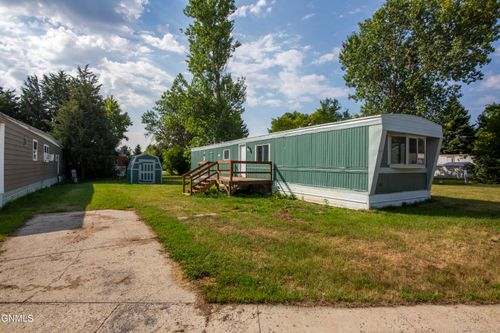 1201 Pioneer Trl, Mandan, ND, 58554-4348 | Card Image