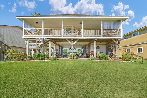 115 Driftwood Rd, Freeport, TX, 77541-9677 | Card Image