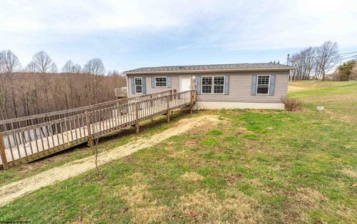 24 Faith Ave, Masontown, WV, 26542-1113 | Card Image