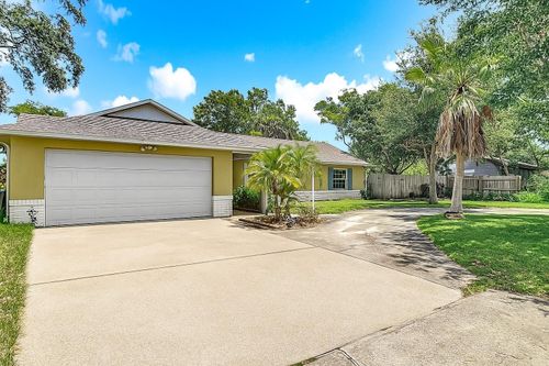 700 E Mattie St, Sanford, FL, 32773-5236 | Card Image