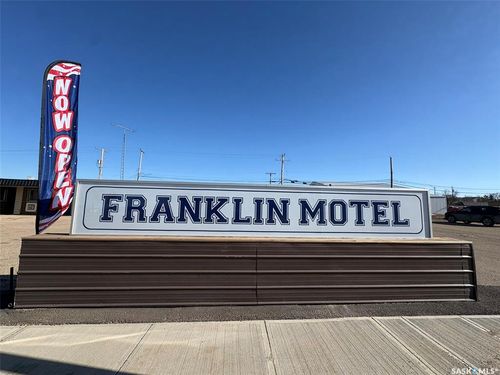 101 Centre St, Assiniboia, SK, S0H0B0 | Card Image