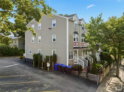 95 Evergreen Street, Condo with 4 bedrooms, 2 bathrooms and 2 parking in Providence RI | Image 2