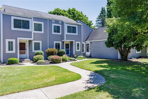 122 Countess Dr, West Henrietta, NY, 14586-9439 | Card Image