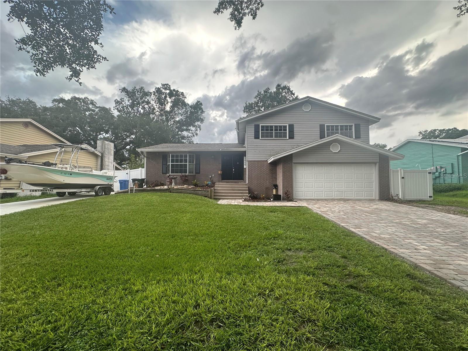 Red Fox Ln, Brandon, FL 33510