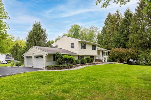 3 Sodano Rd, East Fishkill, NY, 12533-5914 | Card Image
