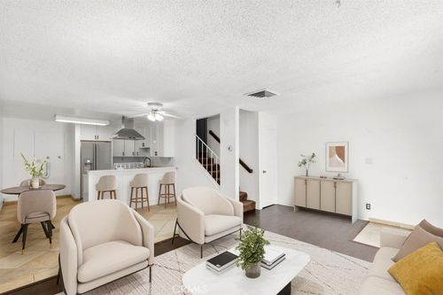 24-7033 Stewart And Gray Rd, Downey, CA, 90241-4377 | Card Image