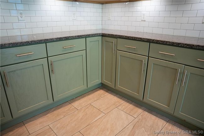 Granite countertops, subway tile & lazy susan | Image 32