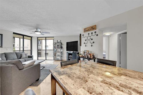 apt-311-10501 W Broward Blvd, Plantation, FL, 33324-2120 | Card Image