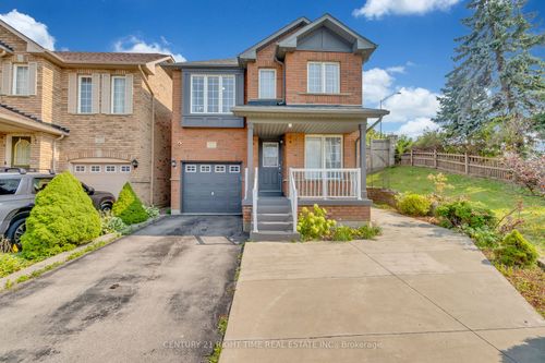 32 Elmpark Crt, Brampton, ON, L6P1A8 | Card Image