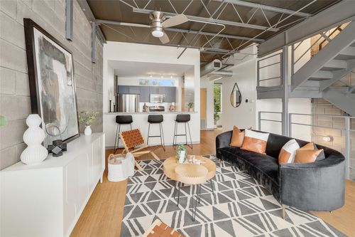 p2-4801 S Congress Ave, Austin, TX, 78745-2495 | Card Image