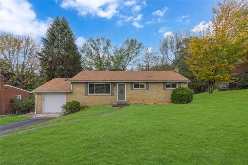 142 Wickham Dr, Monaca, PA, 15061-2636 | Card Image