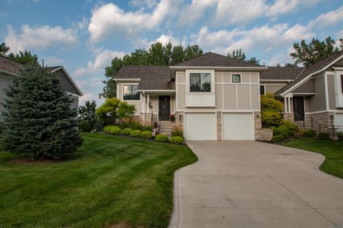 872 Crooked Tree Ln, Dakota Dunes, SD, 57049-5417 | Card Image