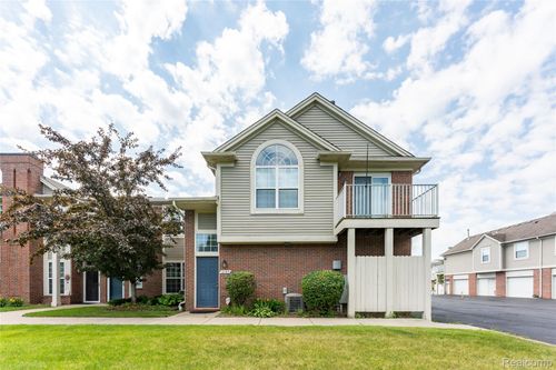 2165 Leighton Dr, Shelby Township, MI, 48317-2793 | Card Image