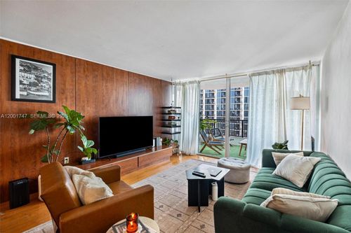 apt-26f-555 Ne 15th St, Miami, FL, 33132-1406 | Card Image