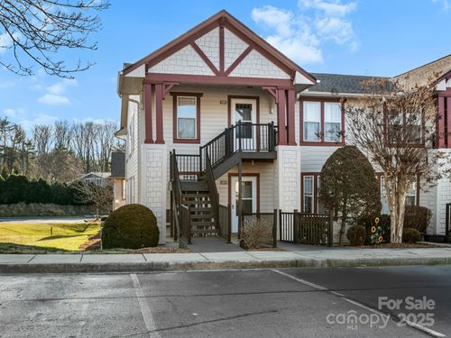 2302 Deermouse Way, Hendersonville, NC, 28792-7402 | Card Image