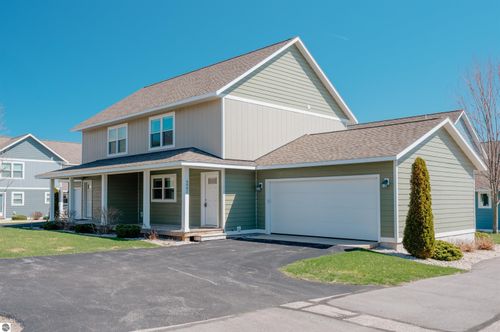 10-4082 Haverhill Ct, Traverse City, MI, 49684-8619 | Card Image
