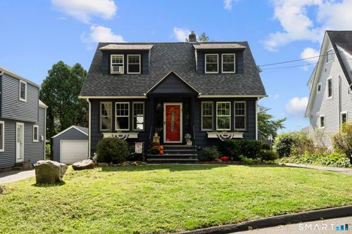 71 School St, Fairfield, CT, 06824-4756 | Card Image