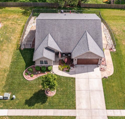 1331 Peregrine Way, Hamilton, OH, 45013-1587 | Card Image