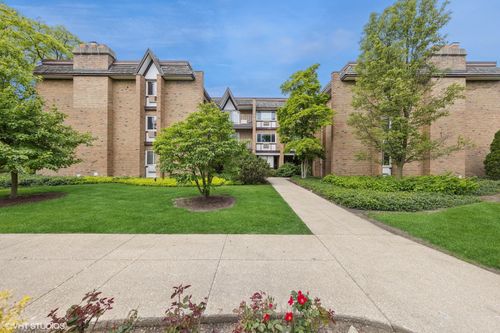 apt-2b-340 Claymoor, Hinsdale, IL, 60521-5042 | Card Image