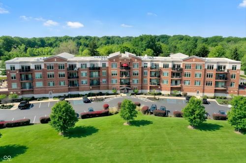 215-20971 Shoreline Ct, Noblesville, IN, 46062-6849 | Card Image
