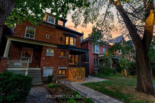 lower-8 1st Ave, Toronto, ON, M4M1W8 | Card Image