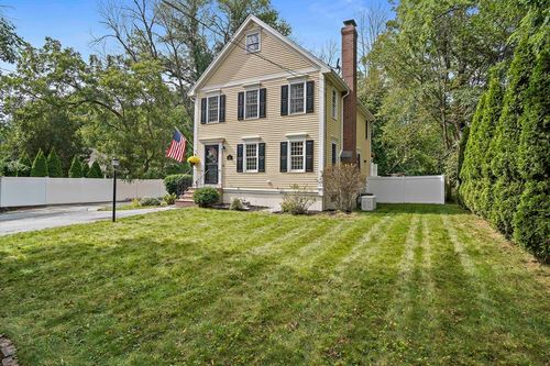 38 Rocky Hill Rd, Amesbury, MA, 01913 | Card Image
