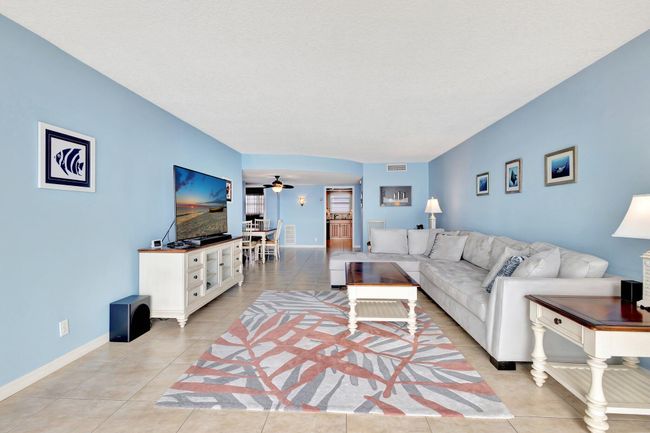 APT-503 - 301 Lake Shore Dr, Condo with 2 bedrooms, 2 bathrooms and null parking in Lake Park FL | Image 12