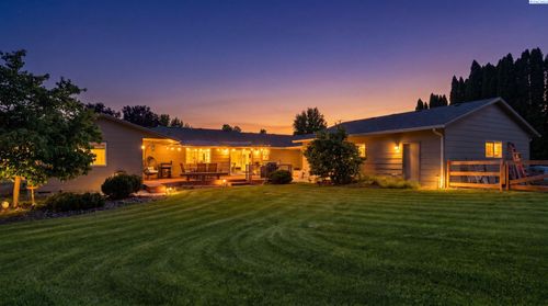 2411 Road 60, Pasco, WA, 99301-1936 | Card Image