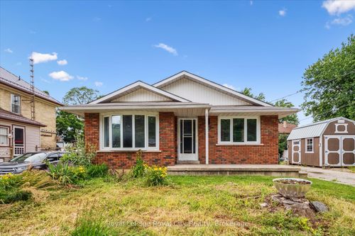 37 Marklane St, Harriston, ON, N0G1Z0 | Card Image