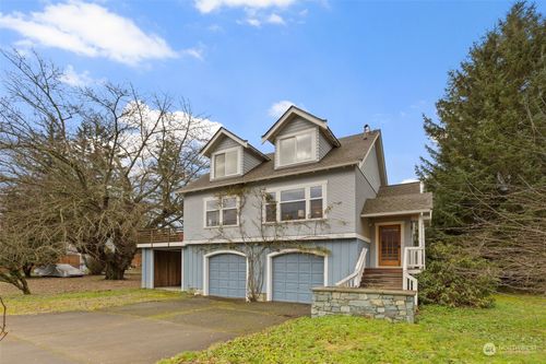 7925 Pine Avenue Se, Snoqualmie, WA, 98065 | Card Image