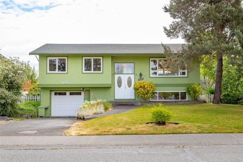 10287 Bowerbank Rd, Sidney, BC, V8L3L2 | Card Image