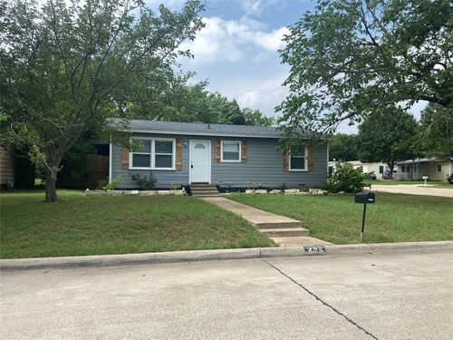 425 Wanda Way, Hurst, TX, 76053-8023 | Card Image