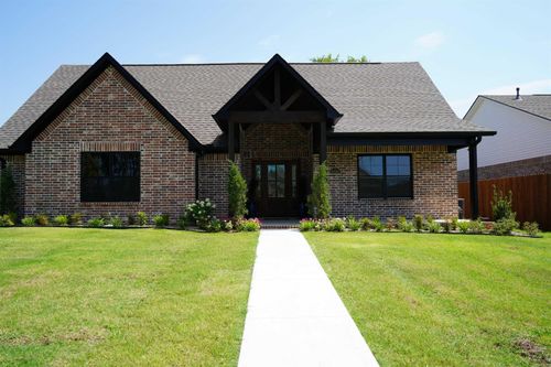 8301 Mclaren Dr, Fort Smith, AR, 72916-5094 | Card Image